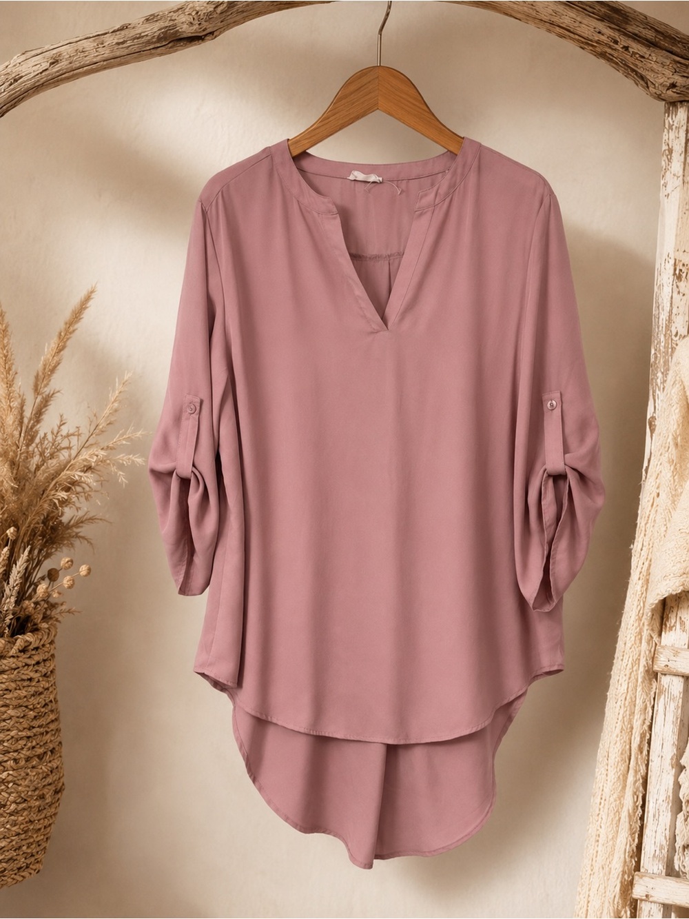 LOANNA Women’s High Low Roll Tab Blouse‎ Plus Size 1X